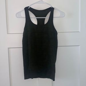 Camo lululemon tank top